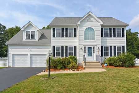 27 Gannett Way Hopedale, MA 01747