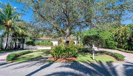9420 SW 73rd Ave Pinecrest, FL 33156