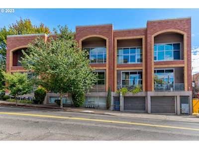 2006 SE Morrison ST #C Portland, OR 97214