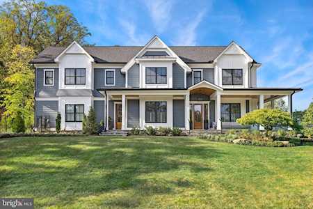 11230 Huntover Dr North Bethesda, MD 20852