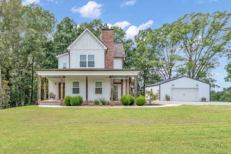 2140 Jones Creek Rd White Bluff, TN 37187