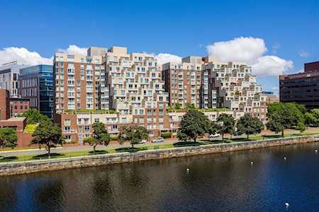 75-83 Cambridge Parkway #E1009 Cambridge, MA 02142