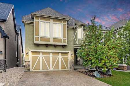 12 Mahogany Manor SE Calgary, AB T3M 0Y3