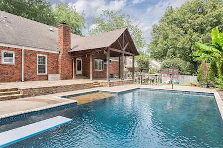1614 E Mchenry Cir Germantown, TN 38138