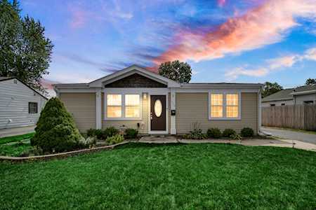 609 E High St Mundelein, IL 60060
