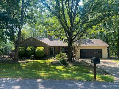 125 Pinecroft Ct Troutman, NC 28166