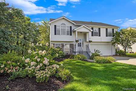 1847 Andover Blvd Hartland Twp, MI 48843