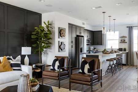 2214 S Cordon Glen #703 Escondido, CA 92025