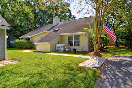 1135 Astor Drive Mount Pleasant, SC 29464
