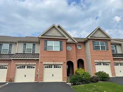 649 Mulberry Dr Nazareth, PA 18064