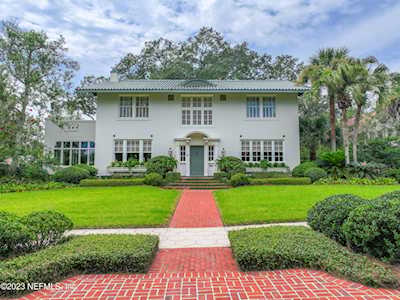 1830 Avondale CIR Jacksonville, FL 32205
