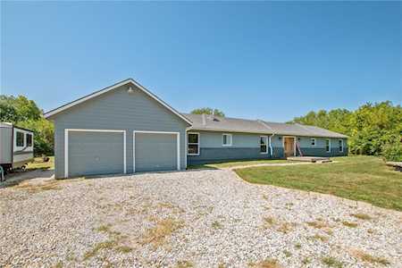 7509 E State Route Yy Rd Peculiar, MO 64078