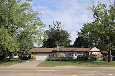 2411 E Washington St East Peoria, IL 61611