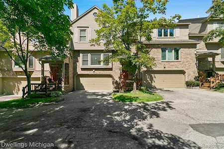 6480 Aspen Ridge Blvd West Bloomfield Twp, MI 48322