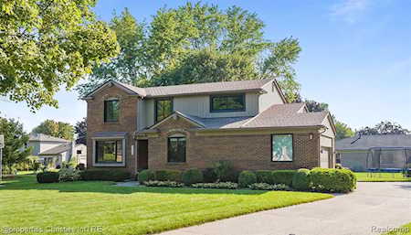 35181 Glengary Circle Farmington Hills, MI 48331
