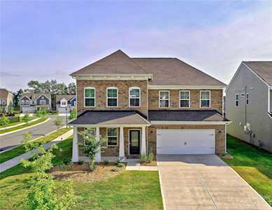 16220 Harbor Hill Dr Charlotte, NC 28273