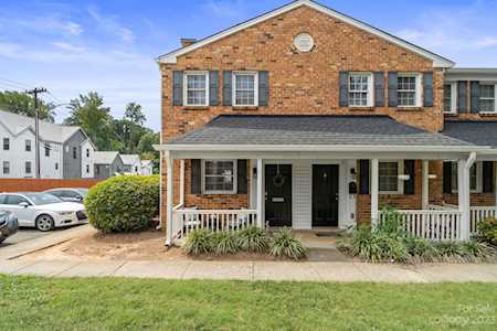 1318 Green Oaks Ln Charlotte, NC 28205