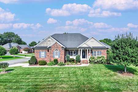 5025 Eagle Crest Ln Gastonia, NC 28056