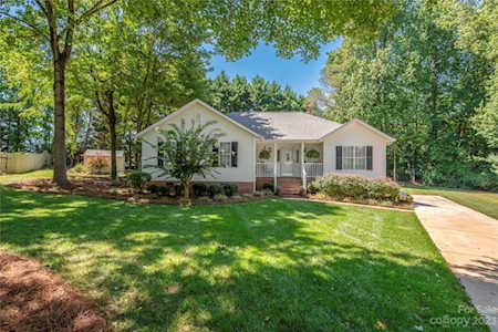 5905 Loch Arbor Ln Mint Hill, NC 28227