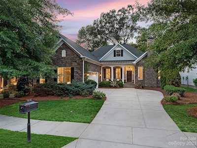 7436 Edenbridge Ln Charlotte, NC 28226