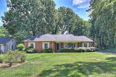 1511 Cavendish Ct Charlotte, NC 28211