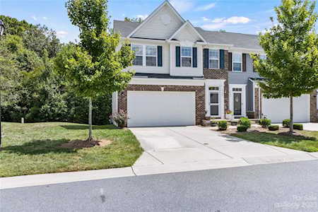 2586 Norman Isle Dr Denver, NC 28037
