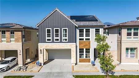 340 Burwood Lake Forest, CA 92630