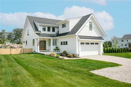 209 Morrison Ave Middletown, RI 02842