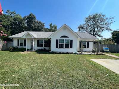 910 Colonial Circle Carolina Beach, NC 28428