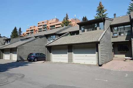 4935 Dalton Dr NW #206 Calgary, AB T3A2E5
