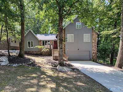 1228 SE Chesser Drive Huntsville, AL 35803