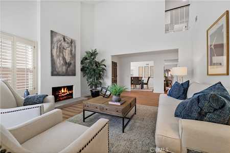 319 New Jersey Ln Placentia, CA 92870