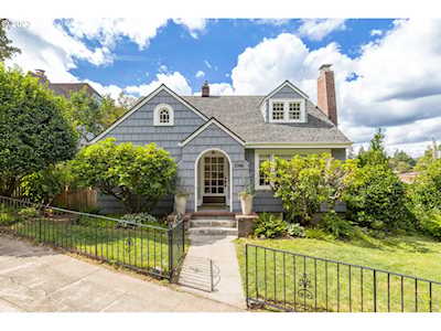 2799 SW Montgomery DR Portland, OR 97201