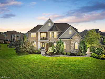 36698 Gosford Dr Avon, OH 44011