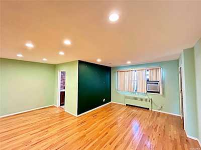 16-05 Utopia Parkway #1nd FL Whitestone, NY 11357