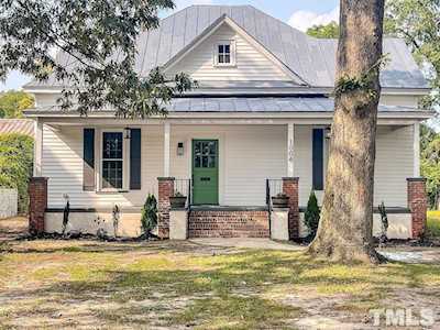 1006 W Broad Street Dunn, NC 28334