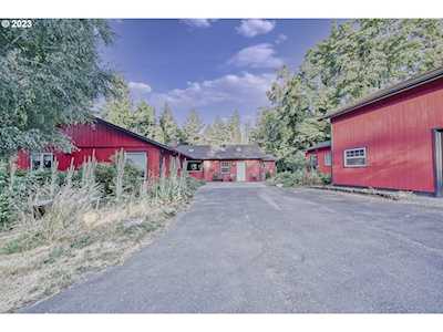 4530 SE Pinehurst AVE Milwaukie, OR 97267