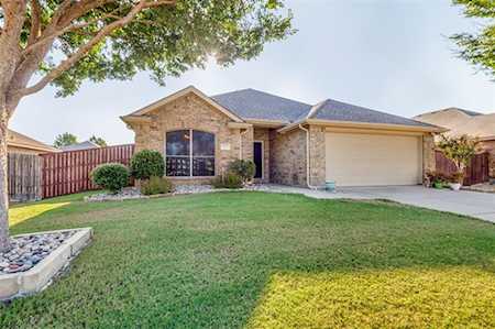 102 Buckingham Drive Waxahachie, TX 75165