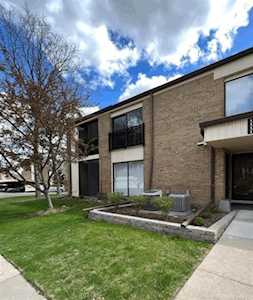 18017 University Park Livonia, MI 48152