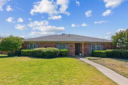 2724 Landershire Lane Plano, TX 75023