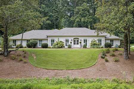 1235 Oakhaven Drive Roswell, GA 30075
