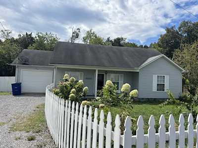 220 Eventine Dr Shelbyville, TN 37160