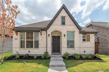 2057 Almassera Drive Little Elm, TX 75068