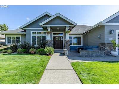 2677 Valley Forge DR Eugene, OR 97408