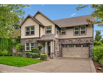 1417 SW Medwyn TER Portland, OR 97219