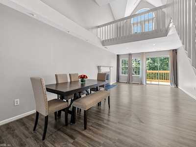953 Gas Light Ln Virginia Beach, VA 23462