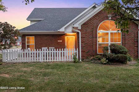 10017 Grey Hawk Dr Louisville, KY 40219