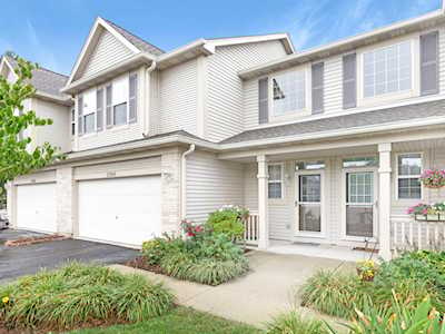 2392 Sunrise Ct Aurora, IL 60503