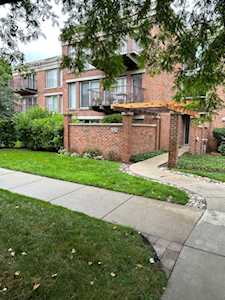 352 Kelburn Rd #221 Deerfield, IL 60015