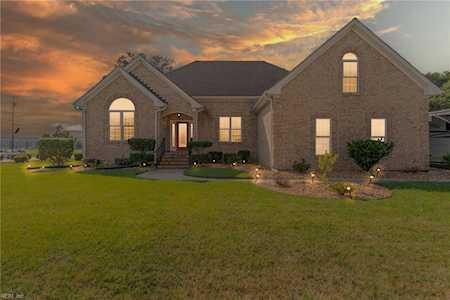 300 Clydes Way Chesapeake, VA 23320